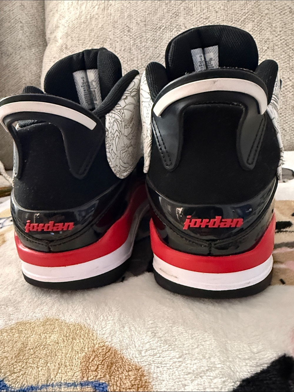 Jordan TWO 3 - Picture 3 of 6